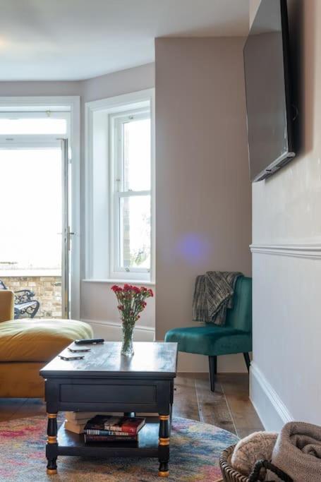 Stylish Beachfront Bolthole With Stunning Sea Views And Luxury Touches Herne Bay Ngoại thất bức ảnh